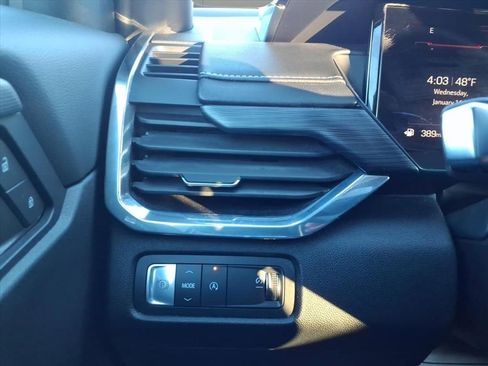 Used 2025 GMC Acadia Elevation image 15