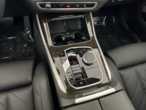 Used 2024 BMW X5 xDrive40i w/ Parking Assistance Package image 17