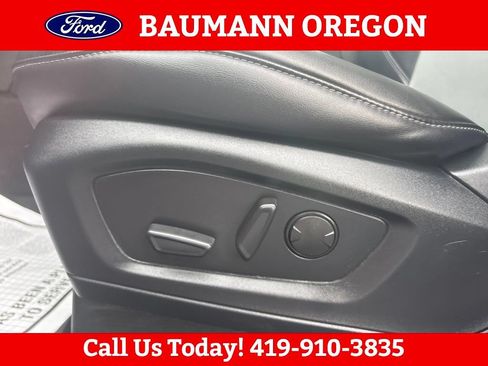 Used 2022 Ford Explorer XLT w/ Equipment Group 202A AWD/4WD image 19