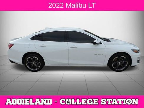 Used 2022 Chevrolet Malibu LT image 2