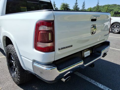 Used 2022 RAM 1500 Laramie AWD/4WD image 14