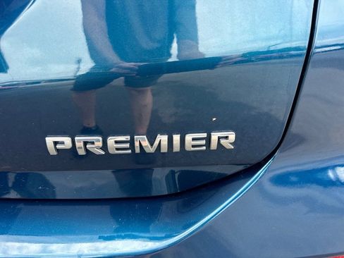 Used 2021 Chevrolet Equinox Premier image 9