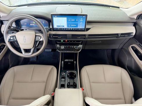 Used 2023 Lincoln Corsair FWD image 23