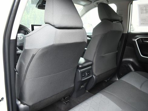 Certified 2025 Toyota RAV4 XLE AWD/4WD image 21