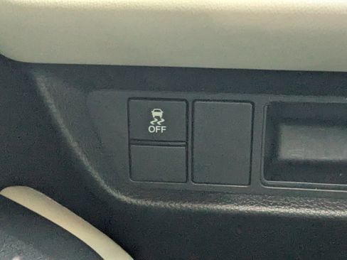 Used 2023 Honda HR-V LX image 26