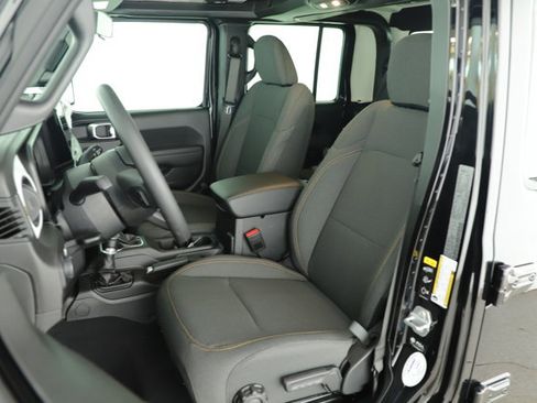 New 2026 Jeep Gladiator Sport image 8