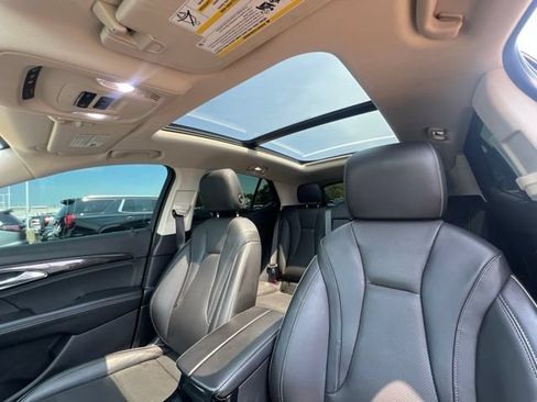 Used 2021 Buick Envision Essence FWD image 28