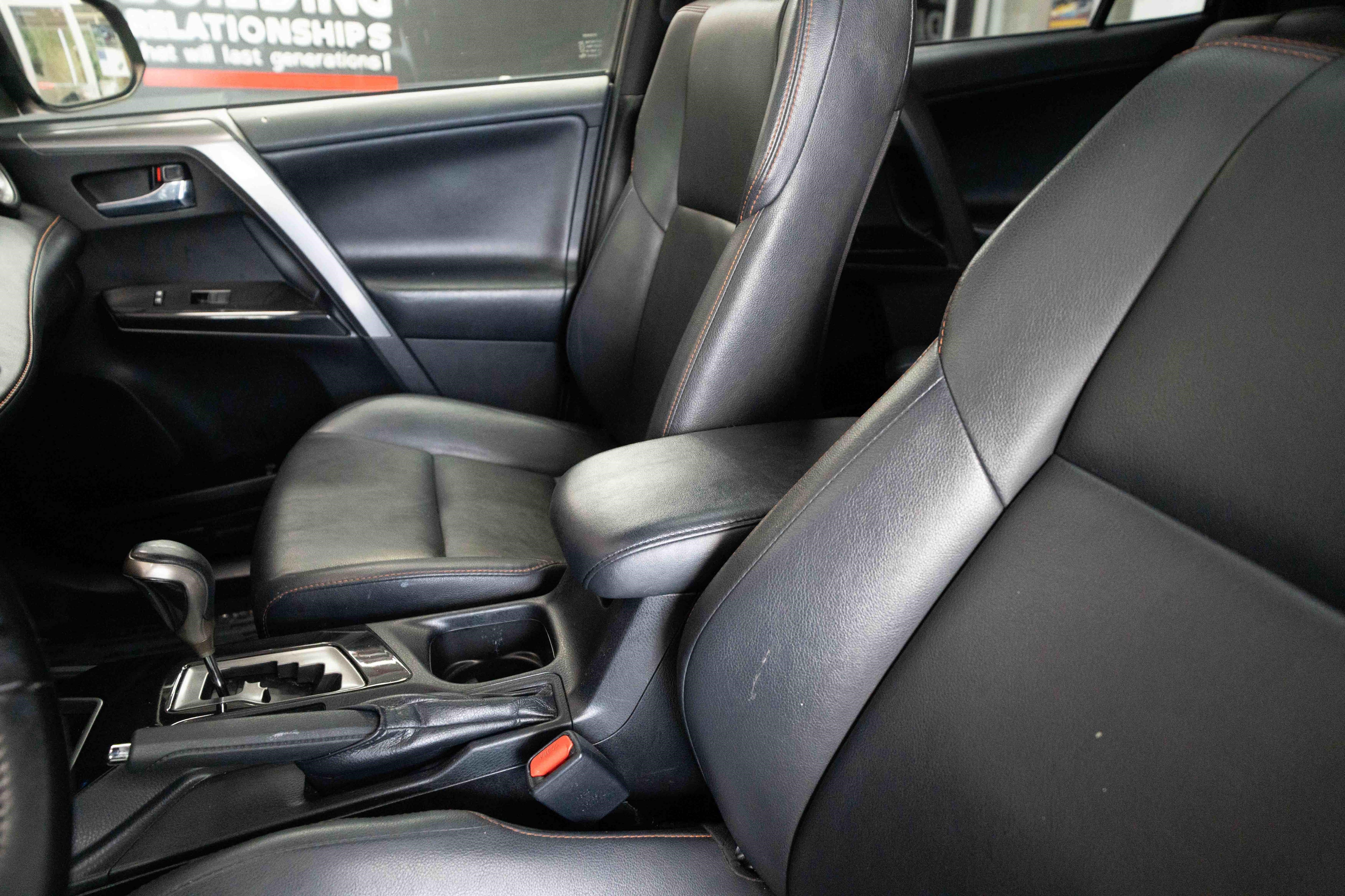 Used 2017 Toyota RAV4 SE w/ Power Special Value Package AWD/4WD image 10