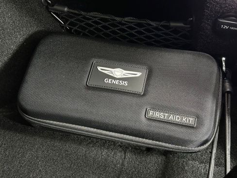 Used 2022 Genesis GV70 2.5T w/ Select Package image 29