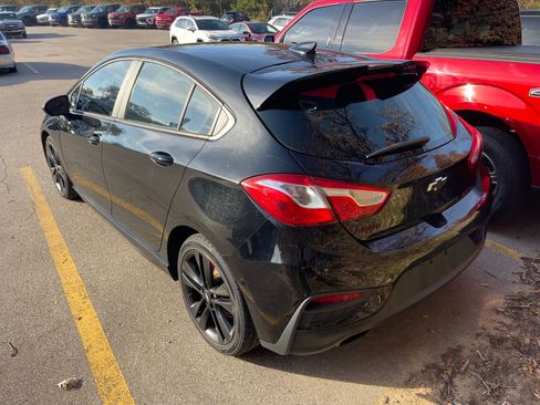 Used 2018 Chevrolet Cruze LT w/ Sun And Sound Package image 4