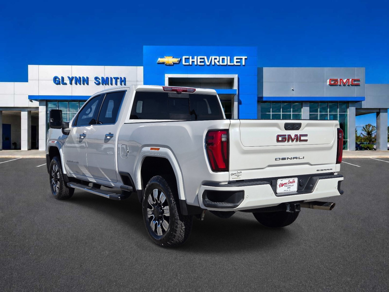 Used 2025 GMC Sierra 2500 Denali w/ Denali Reserve Package AWD/4WD image 12