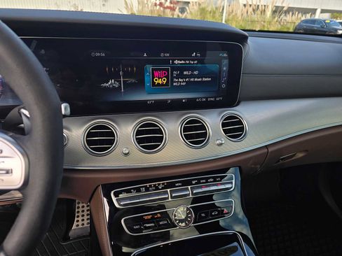 Used 2019 Mercedes-Benz E 63 AMG S w/ Exterior Lighting Package image 29