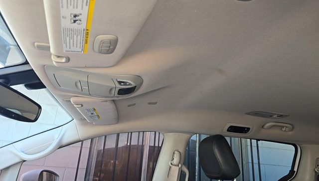 Used 2020 Chrysler Pacifica Touring-L FWD image 14