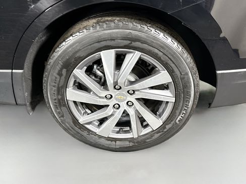 Used 2023 Chevrolet Equinox Premier FWD image 37