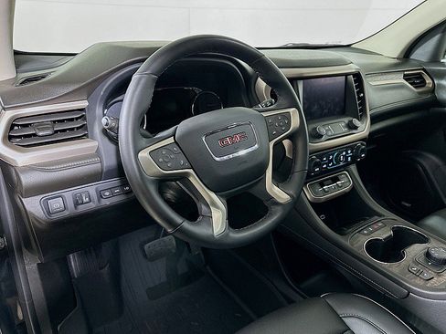 Used 2023 GMC Acadia Denali w/ Denali Ultimate Package image 9