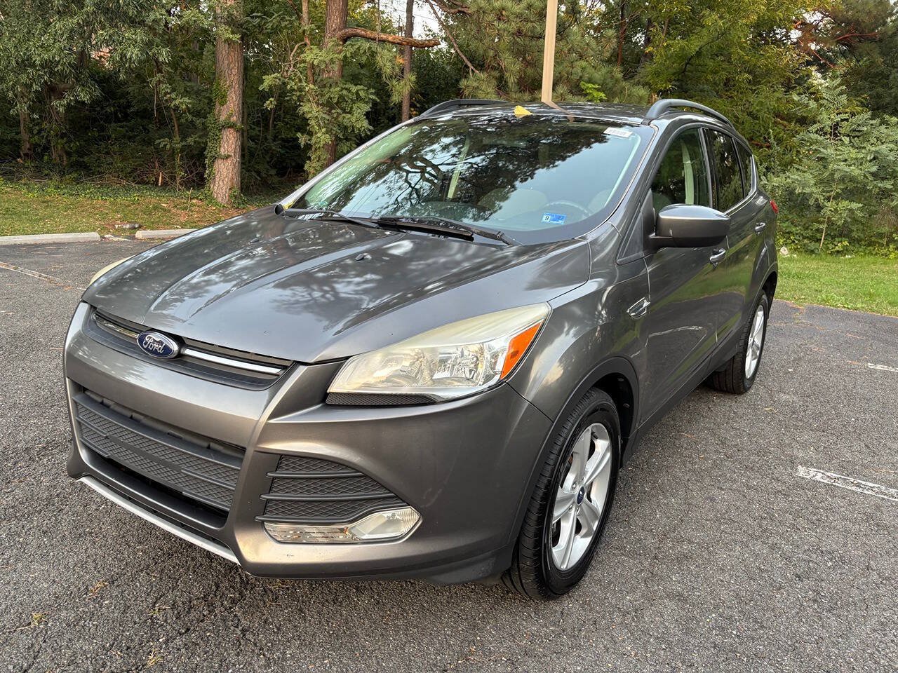 Used 2014 Ford Escape SE w/ Equipment Group 201A AWD/4WD image 1