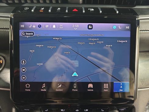 Used 2024 Jeep Grand Cherokee L Limited w/ Luxury Tech Group II image 28