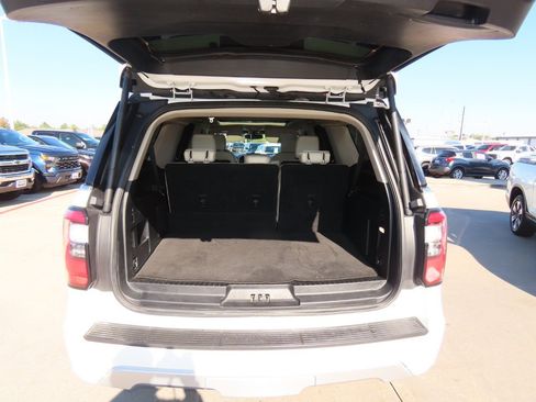 Used 2021 Ford Expedition Max Platinum image 14
