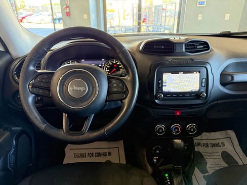 Used 2017 Jeep Renegade Altitude image 13
