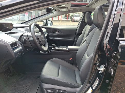 Used 2025 Toyota Prius AWD image 13