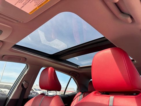 Used 2021 Toyota Camry XSE image 8