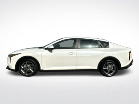 Used 2025 Kia K4 FWD image 3