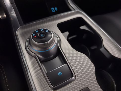 Used 2021 Ford Edge ST image 25