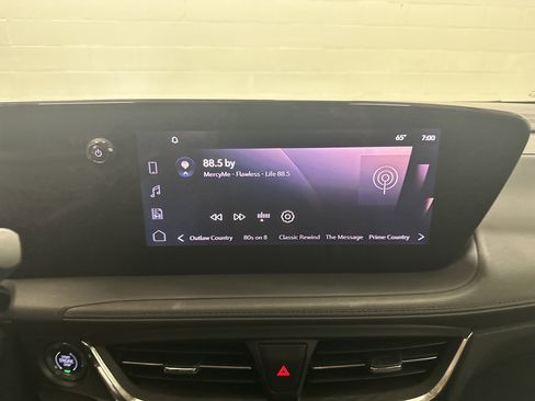 Used 2025 Buick Encore GX Sport Touring w/ Advanced Technology Package image 23