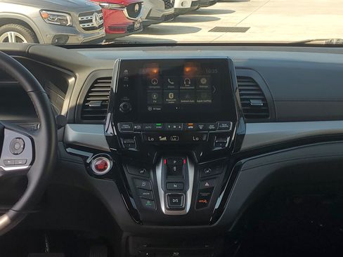 Used 2024 Honda Odyssey Touring image 17
