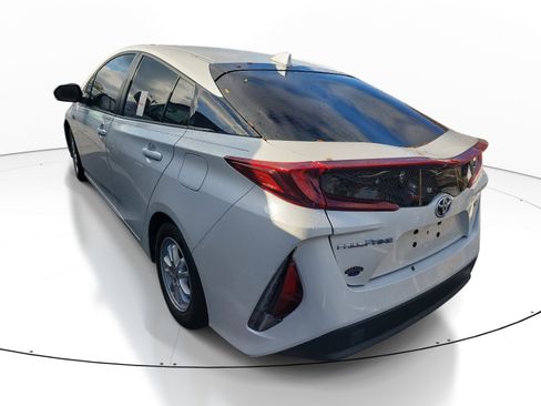 Used 2021 Toyota Prius Prime XLE image 7