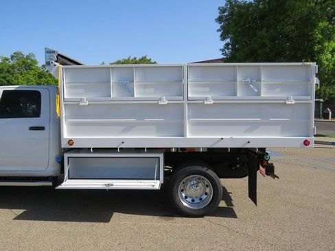 New 2023 RAM 5500 Tradesman w/ Chrome Appearance Group image 6