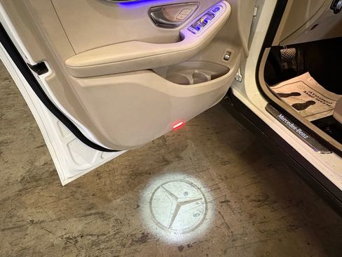 Used 2020 Mercedes-Benz GLC 300 4MATIC w/ Multimedia Package image 19