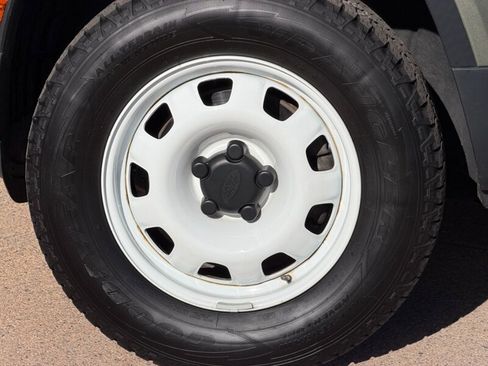 Used 2022 Land Rover Defender 90 image 34