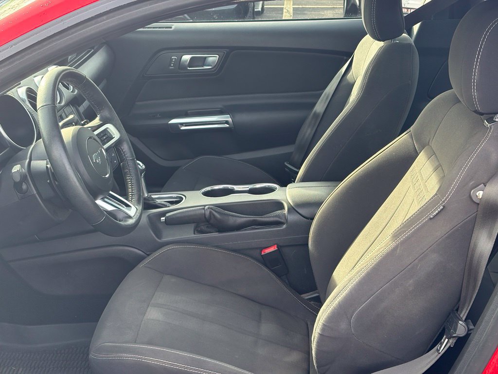 Used 2019 Ford Mustang Coupe w/ Black Accent Package RWD image 9
