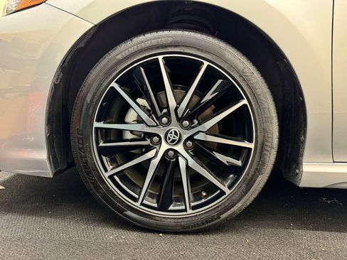 Used 2024 Toyota Camry SE image 12