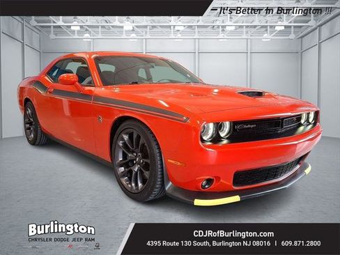 Certified 2022 Dodge Challenger R/T Scat Pack image 1