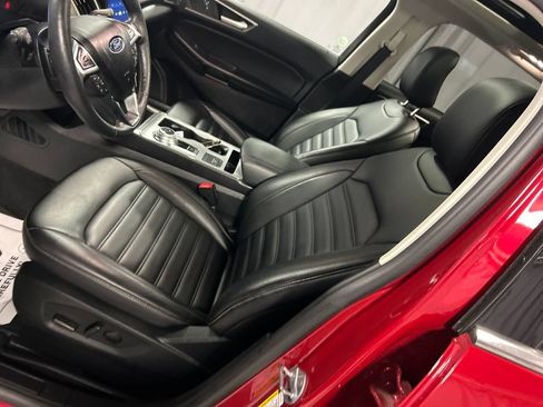 Used 2022 Ford Edge SEL w/ Convenience Package AWD/4WD image 12