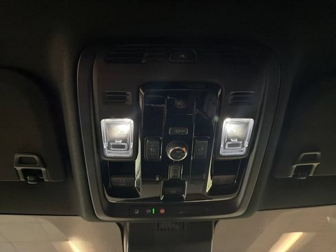 Used 2026 GMC Yukon Denali Ultimate AWD/4WD image 19