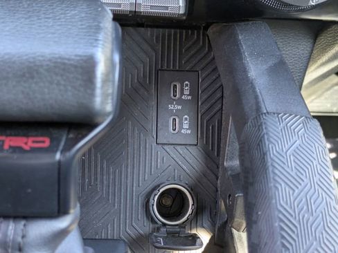 Used 2024 Toyota Tacoma TRD Off-Road image 17