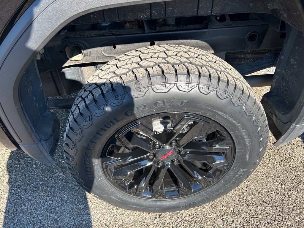 Used 2026 GMC Sierra 1500 AT4 w/ AT4 Premium Package AWD/4WD image 6