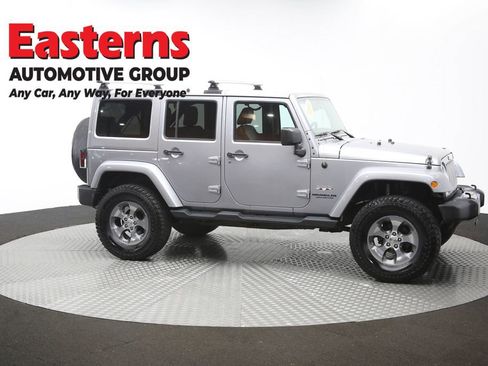 Used 2017 Jeep Wrangler Unlimited Sahara w/ Max Tow Package AWD/4WD image 49