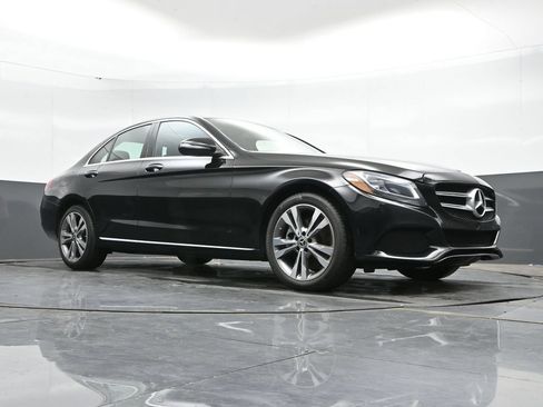 Used 2018 Mercedes-Benz C 300 4MATIC Sedan image 43