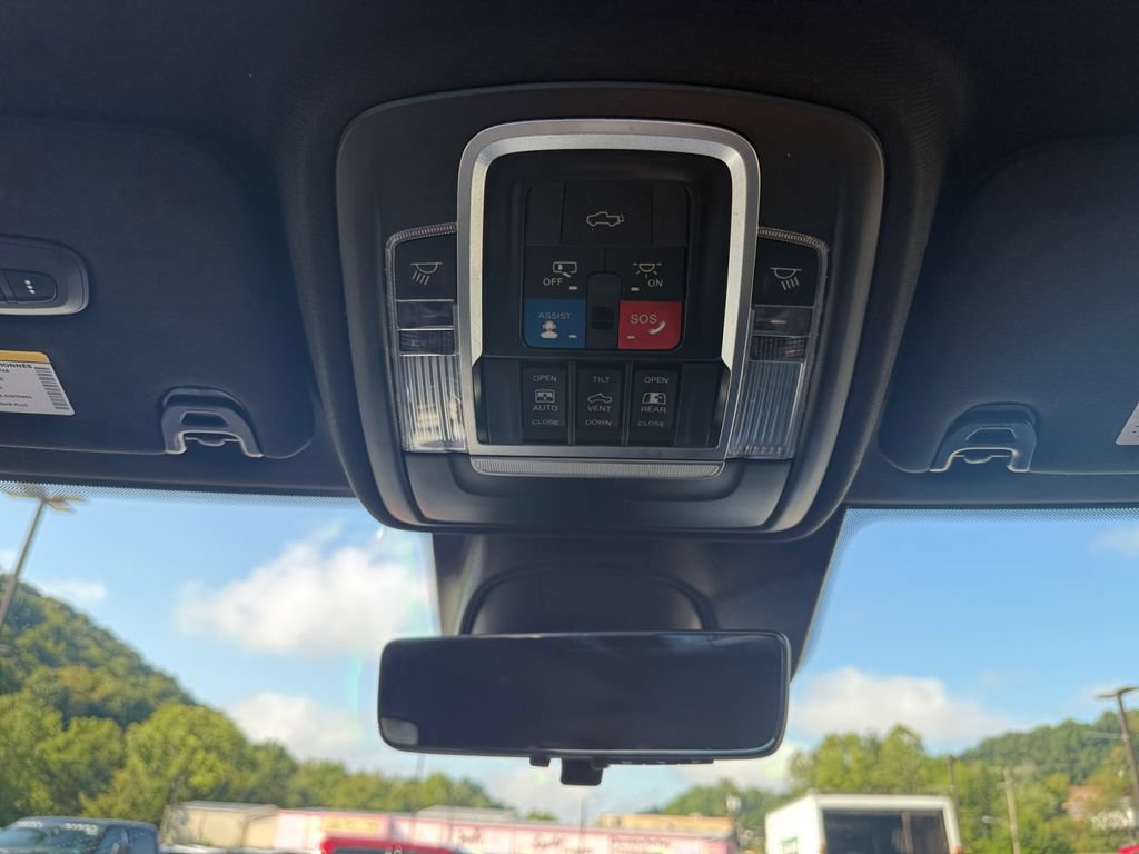Used 2022 RAM 3500 Limited AWD/4WD image 38