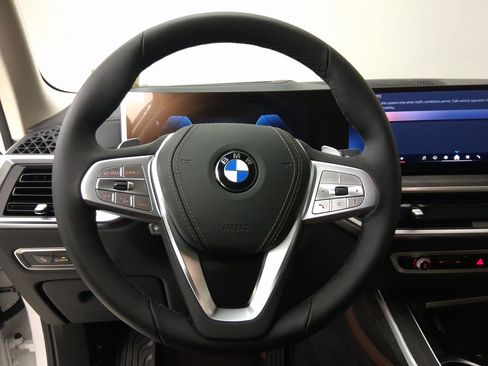 New 2026 BMW X7 xDrive40i image 16