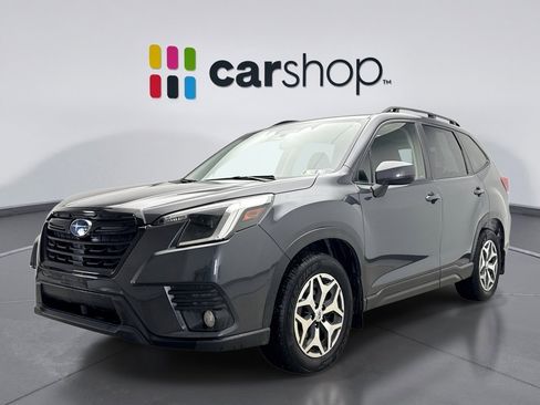 Used 2022 Subaru Forester Premium image 1