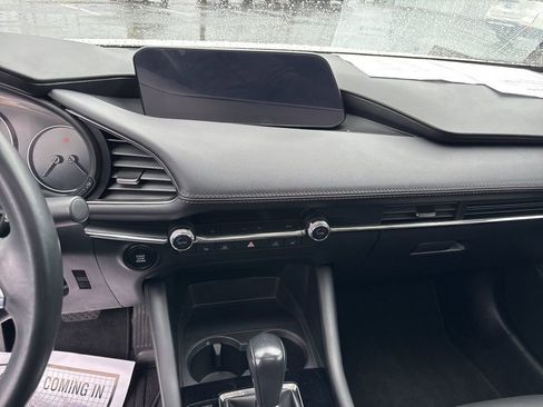 Used 2023 MAZDA MAZDA3 s image 18