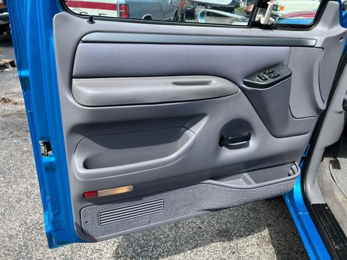 Used 1995 Ford F150 4x4 Regular Cab image 9
