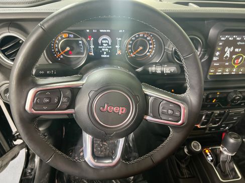 Used 2023 Jeep Wrangler Sahara w/ Cold Weather Group image 11