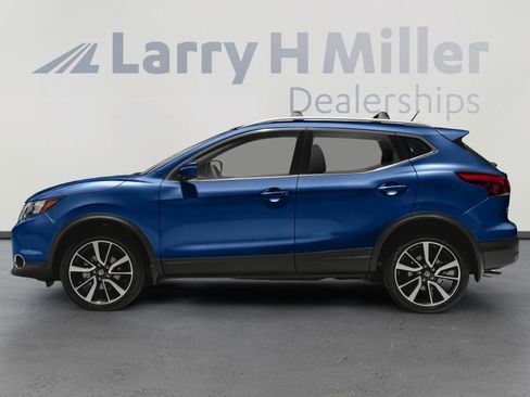 Used 2019 Nissan Rogue Sport SL w/ Premium Package FWD image 3