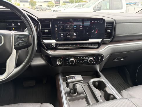 Used 2023 GMC Sierra 1500 SLT w/ SLT Premium Package AWD/4WD image 31